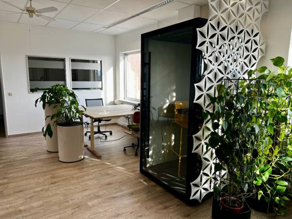 Moderne & inspirierende Bürogemeinschaft in Niedernberg — Bild 3