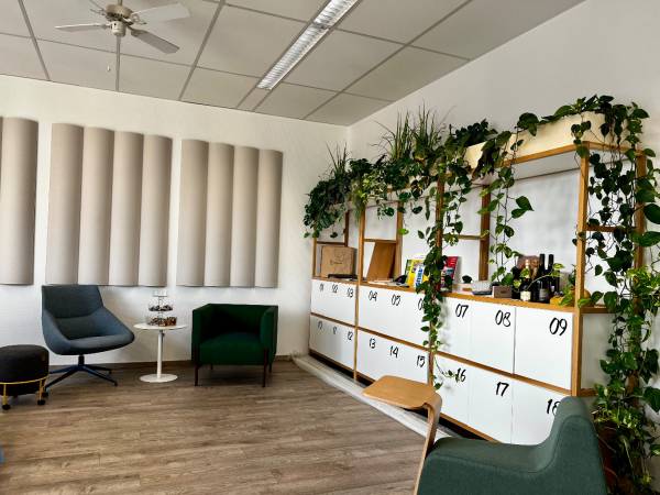 Moderne & inspirierende Bürogemeinschaft in Niedernberg — Bild 4