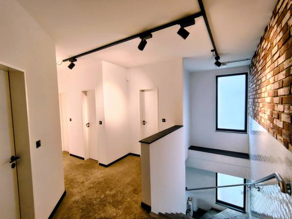 Moderne, abgeschlossene Büroeinheit in Düsseldorf-Heerdt — Bild 6