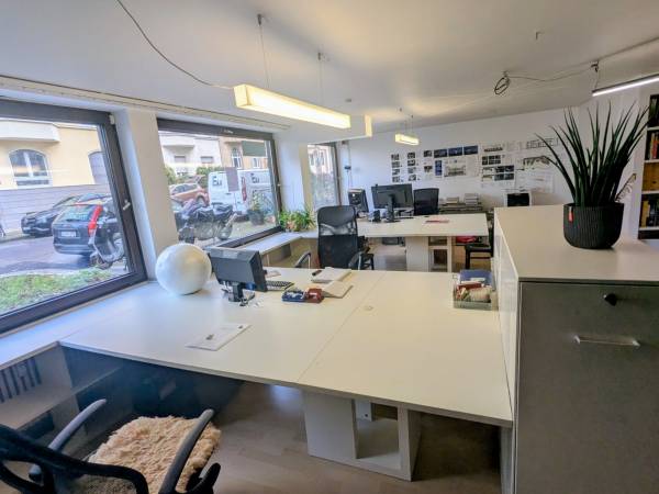 Ruhige Coworking Plätze in kleiner Bürogemeinschaft in — Bild 3