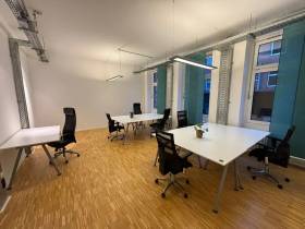 Vollmöbliertes Büroraum 35m2 / 8 Arbeitsplätze – 3 Min. vom Altona Hbf