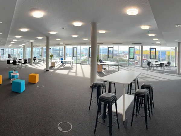 Schreibtischplatz in Filderstadt (Bernhausen) – Moderne Bürogemeinschaft und Co-Working in Filderstadt-Bernhausen — Bild 2