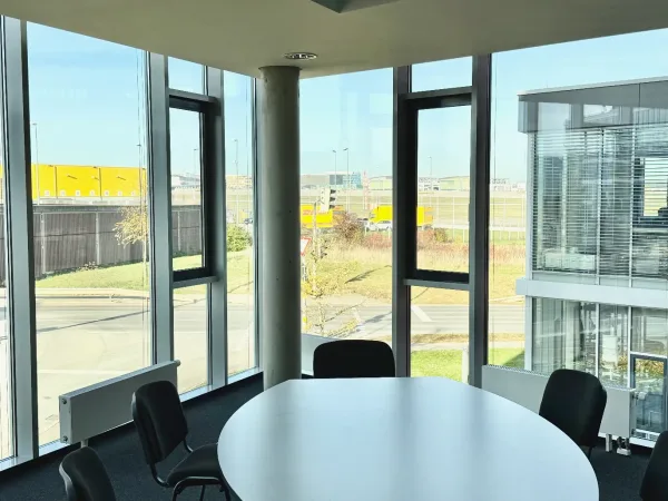 Schreibtischplatz in Filderstadt (Bernhausen) – Moderne Bürogemeinschaft und Co-Working in Filderstadt-Bernhausen — Bild 3