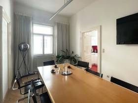 ARBEITEN AM KARMELITERPLATZ