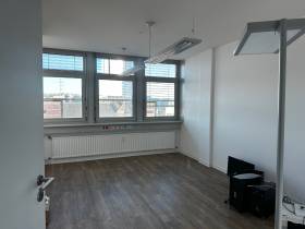 Schickes Büro mit Domblick und Dachterrasse