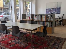 Freie Schreibtische / Arbeitsplätze in der Südstadt