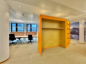 Stylisches Büro mit Terrasse & Möblierung – sofort verfügbar!