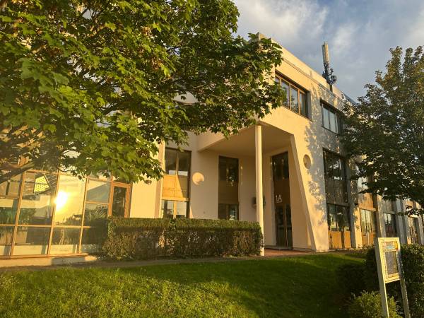 Professionelle Geschäftsadresse in modernem Business Center in — Bild 5