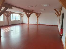 Moderner, heller Büroraum mit 127,63 m³