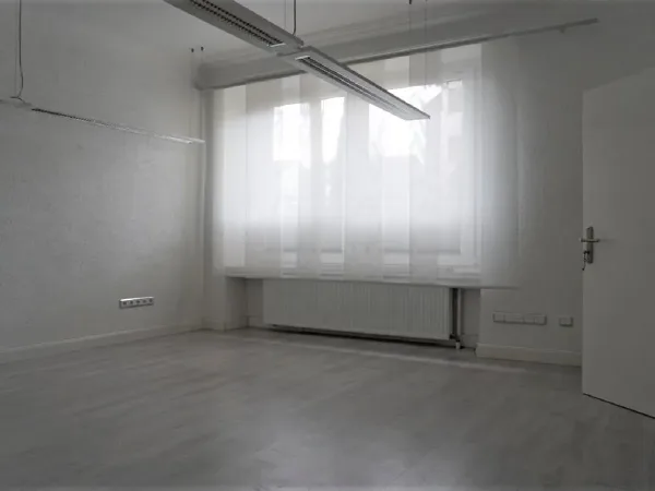 Abschließbares Büro in Witten (Stockum) – Helle Bürogemeinschaft in Fabrikanten Villa in Witten-Stockum — Bild 3