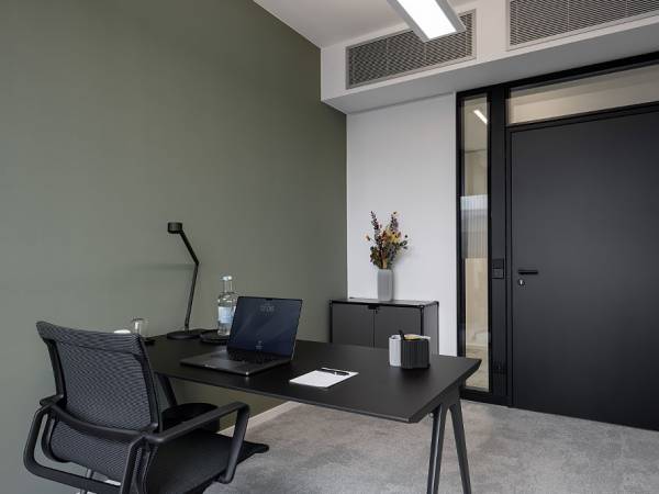 Helle Büros & Coworking im modernen Business Center in Stuttgart-Mitte — Bild 6