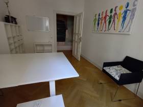 Schönes Altbau Büro in Mitte