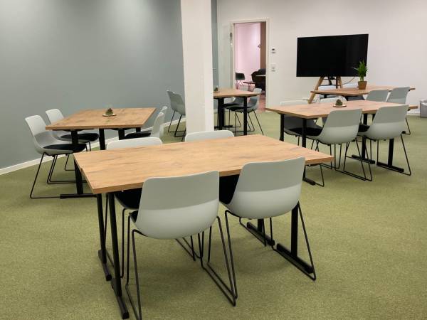 Naturnaher Coworking Space & flexible Büros in Schmitten im Taunus — Bild 1