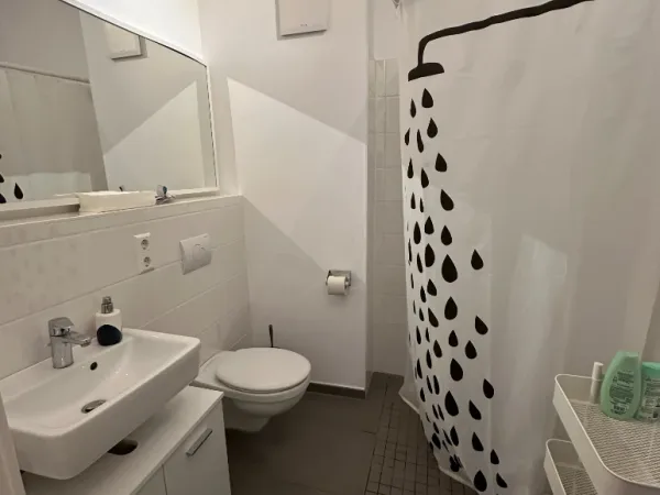 Schreibtischplatz in Hannover (Linden - Nord) – Kreative Bürogemeinschaft im Altbau in Linden-Nord — Bild 2