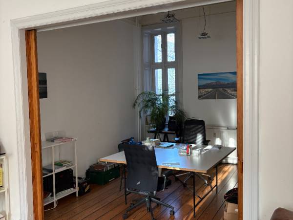 Gemütliche Bürogemeinschaft im Altbau in Hamburg-Sankt Pauli — Bild 2