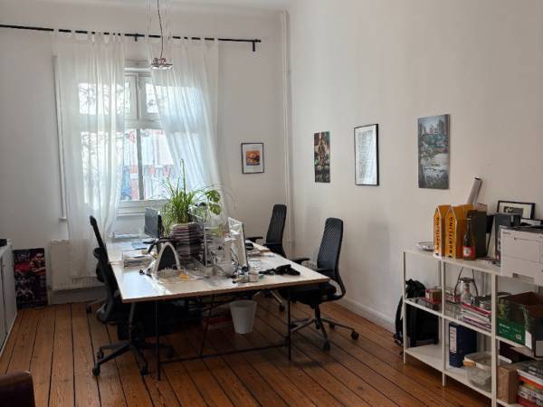 Gemütliche Bürogemeinschaft im Altbau in Hamburg-Sankt Pauli — Bild 3