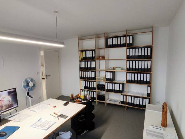 Abschließbares Büro in Köln (Altstadt-Nord) – Heller Büroraum in repräsentativer Bürogemeinschaft Köln Altstadt-Nord — Bild 2