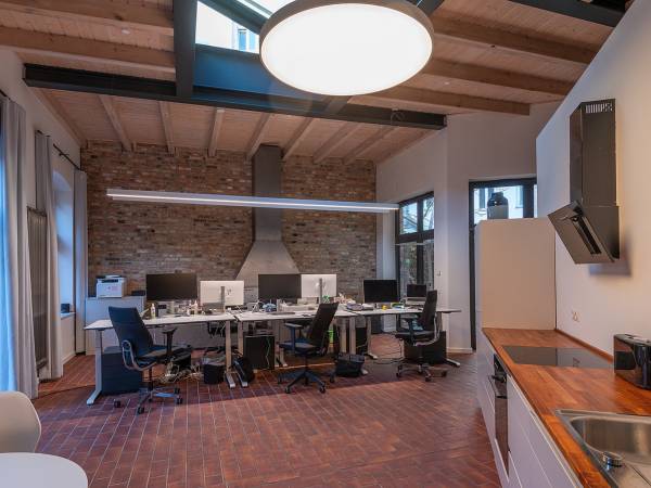 Bürofläche in Berlin (Prenzlauer Berg) – Einzigartiges Büro mit Industrie-Charme in Berlin-Prenzlauer Berg — Bild 4