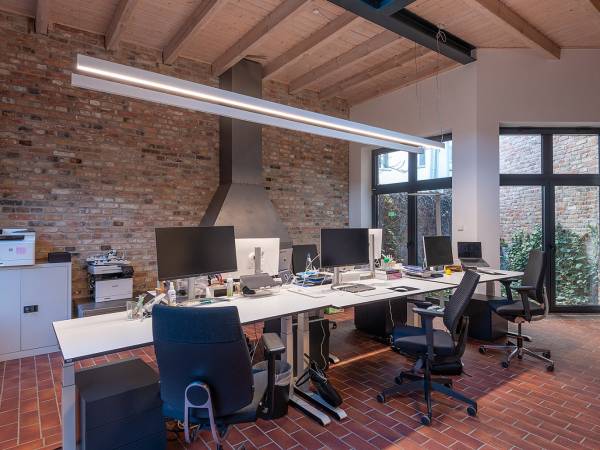 Bürofläche in Berlin (Prenzlauer Berg) – Einzigartiges Büro mit Industrie-Charme in Berlin-Prenzlauer Berg — Bild 2