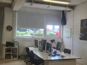 Freier Arbeitsplatz in kreativer Bürogemeinschaft / Stuttgart