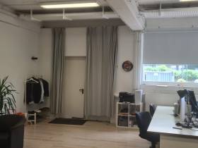 Freier Arbeitsplatz in kreativer Bürogemeinschaft / Stuttgart