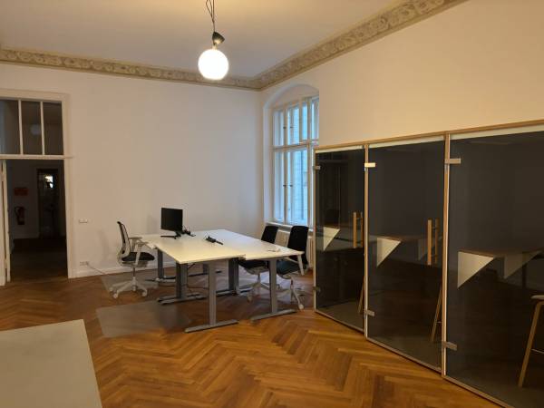Abschließbares Büro in Berlin (Mitte) – Kreative Bürogemeinschaft in Berlin-Mitte mit Blick ins Grüne — Bild 6