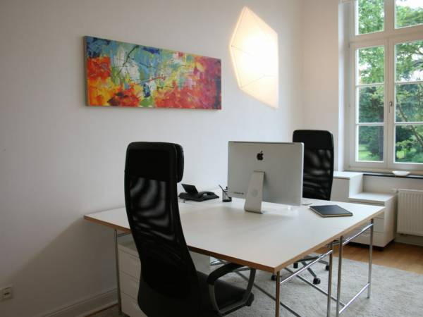 Repräsentative Büros & Arbeitsplätze in historischer Villa in Brühl — Bild 2