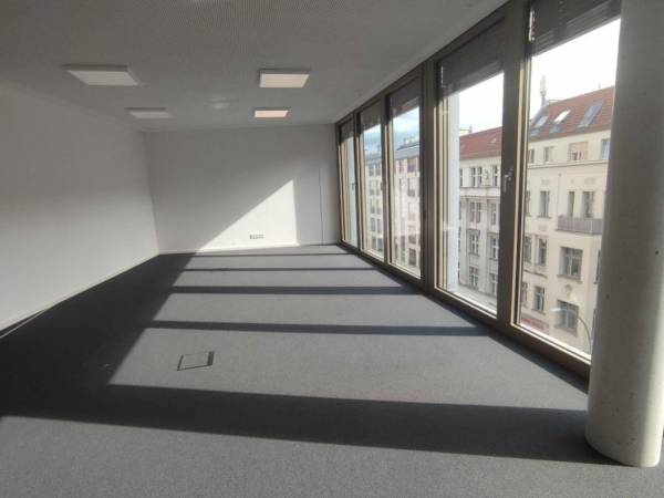 Lichtdurchflutete Büroflächen mit flexibler Gestaltung in Berlin-Mitte — Bild 7