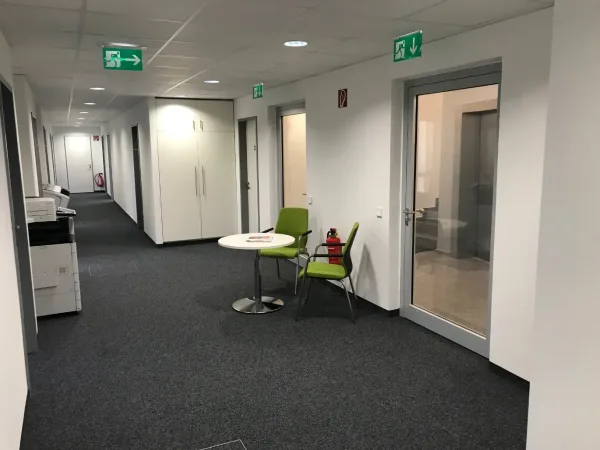 Abschließbares Büro in Ratingen (Homberg) – verschiedene Büroräume - möbliert und/oder unmöbliert — Bild 8