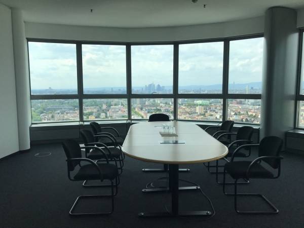 Modernes Einzelbüro in Offenbach am Main in der 10. Etage — Bild 2