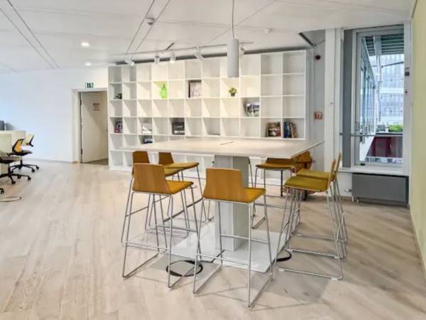 Stilvolle Büros & Coworking mit Gartenterrasse in Hamburg-Hammerbrook — Bild 7