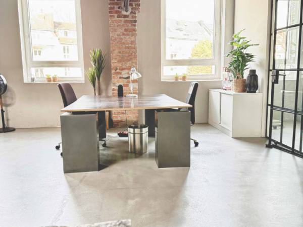Kreative Bürogemeinschaft im Industrial-Stil in Düsseldorf-Unterbilk — Bild 5