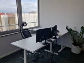 Arbeitsplatz / Einzelbüros, ab sofort