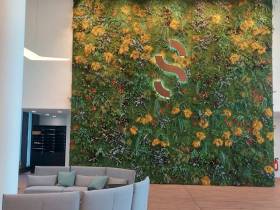 Schreibtischplatz/ zu vermieten