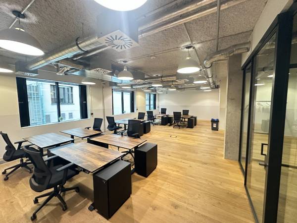 Moderne Büros & Coworking in Frankfurt am Main Ostend — Bild 2