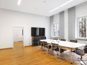 Repräsentative Büroeinheit (Team- + Einzelbüro) voll möbliert