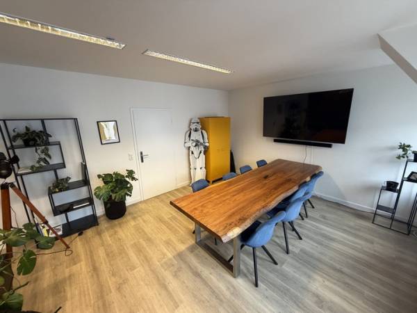Schreibtischplatz in Hamburg (Altstadt) – Arbeitsplatz in Werbeagentur-Bürogemeinschaft Hamburg-Altstadt — Bild 3