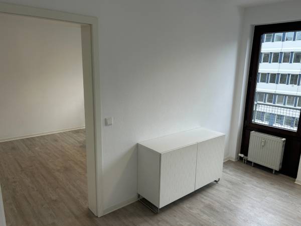 Abschließbares Büro in Köln (Neustadt-Süd) – Modernes Büro in sympathischer Bürogemeinschaft in Köln-Neustadt-Süd — Bild 2