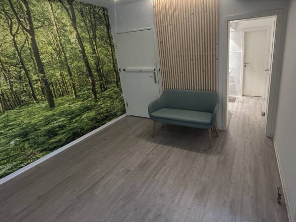 Abschließbares Büro in Köln (Neustadt-Süd) – Modernes Büro in sympathischer Bürogemeinschaft in Köln-Neustadt-Süd — Bild 4