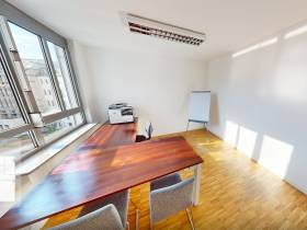 Prestigious Office Postplatz Dresden; Old Town | 50 m² | direct from owner | Tel.: +49 (0)30 30329940