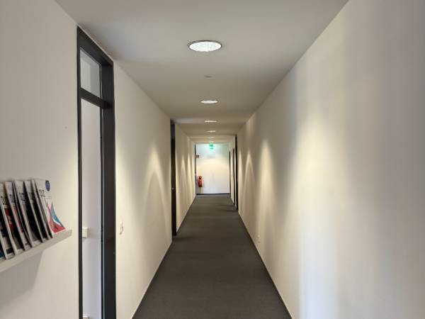 Abschließbares Büro in Berlin (Mitte) – Moderne Büroräume in professioneller Bürogemeinschaft in Berlin-Mitte — Bild 2