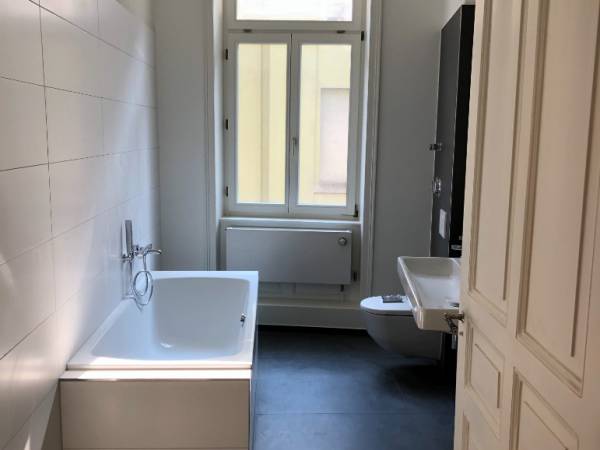 Zentrale Bürogemeinschaft im Heusteigviertel, Stuttgart — Bild 8
