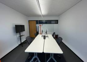 Schreibtischplätze