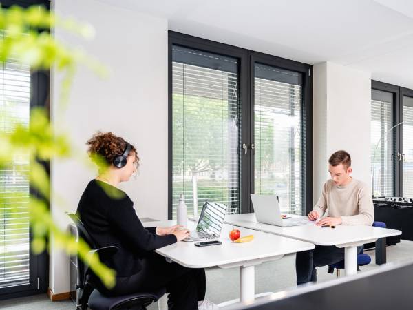 Arbeitsplätze und Coworking in der renommierten Geschäftsadresse — Bild 5