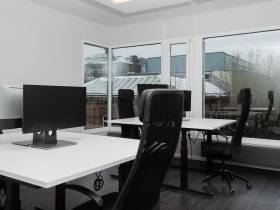 Helles, voll ausgestattetes Büro zur Untermiete mitten in Hamburg