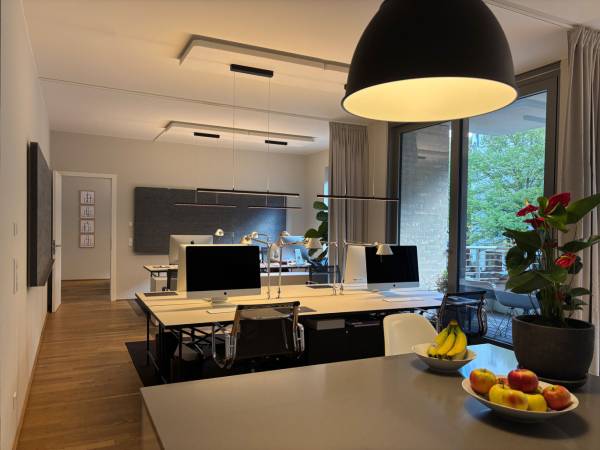 Schreibtischplatz in Berlin (Prenzlauer Berg) – Ruhige Bürogemeinschaft mit top Ausstattung in Berlin-Prenzlauer Berg — Bild 1