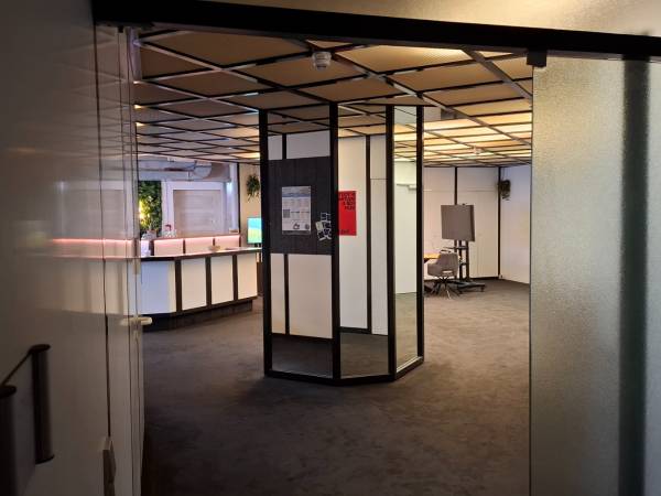 Modernes Business Center mit Büro und Coworking in Nürtingen — Bild 3