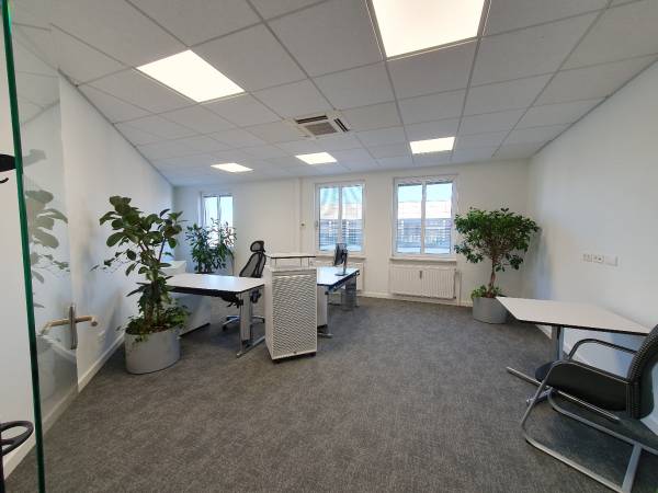 Hochwertige Büroräume in modernisierter Bürogemeinschaft in Ismaning — Bild 3