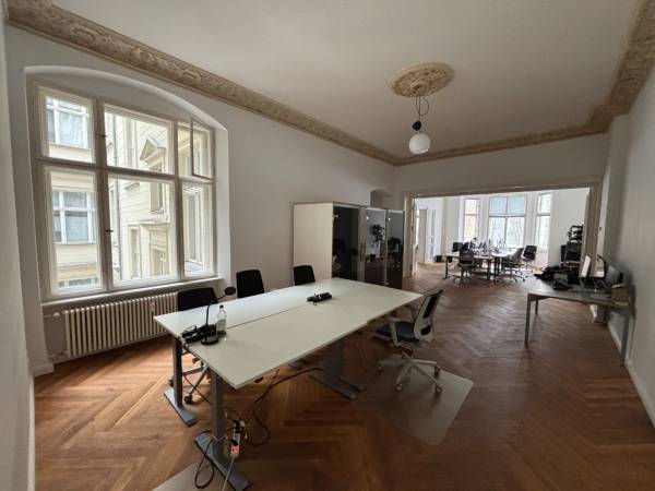 Abschließbares Büro in Berlin (Mitte) – Kreative Bürogemeinschaft in Berlin-Mitte mit Blick ins Grüne — Bild 5