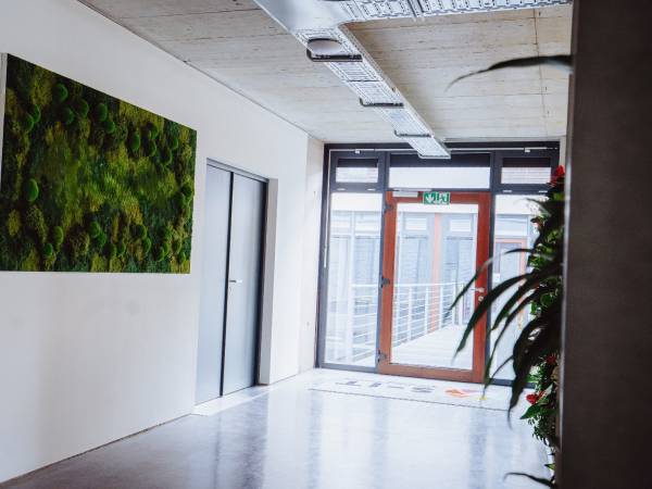 Moderne und helle Bürogemeinschaft in Weissach — Bild 4